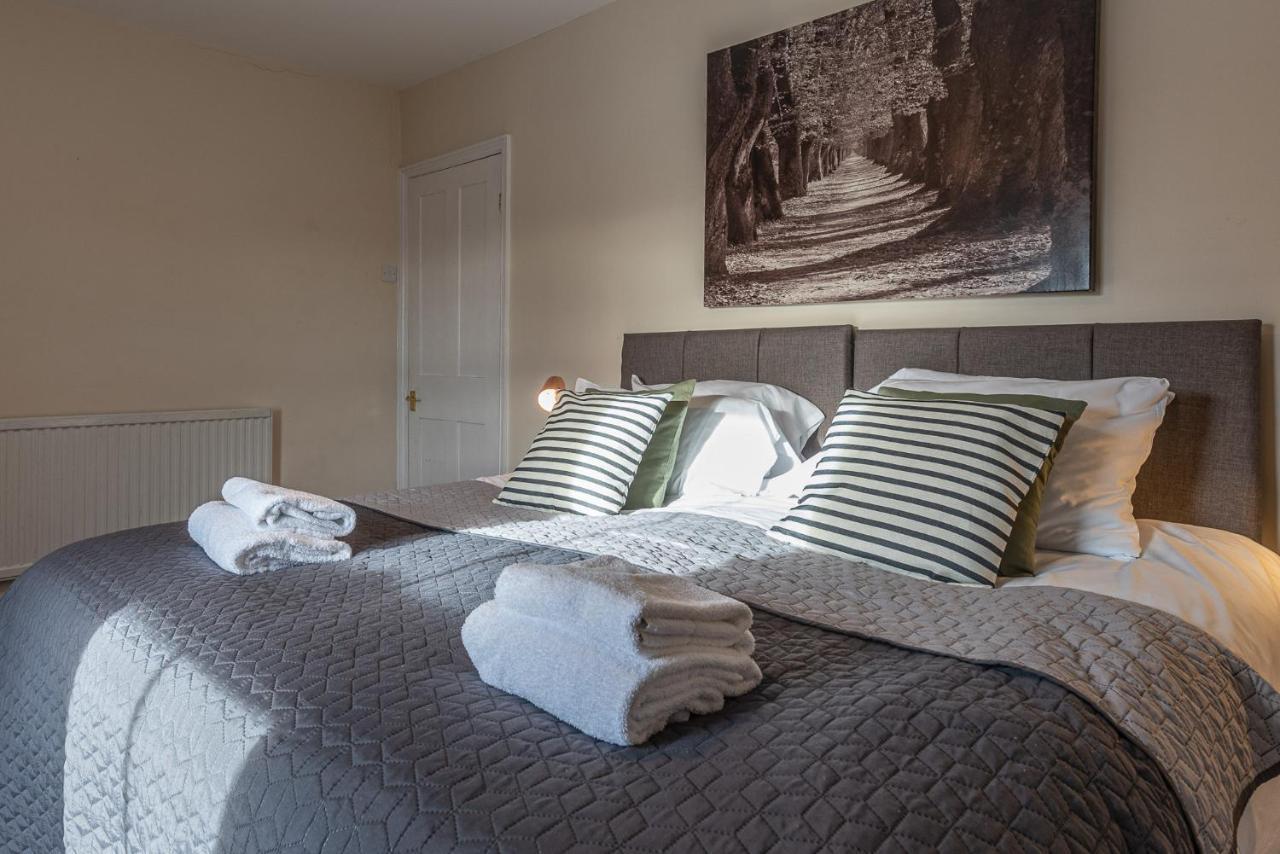 3 Bedroom Home Sleeps 5 Close To Chester City Centre Welcomes Couples, Small Groups, Families And Contractors Exterior foto